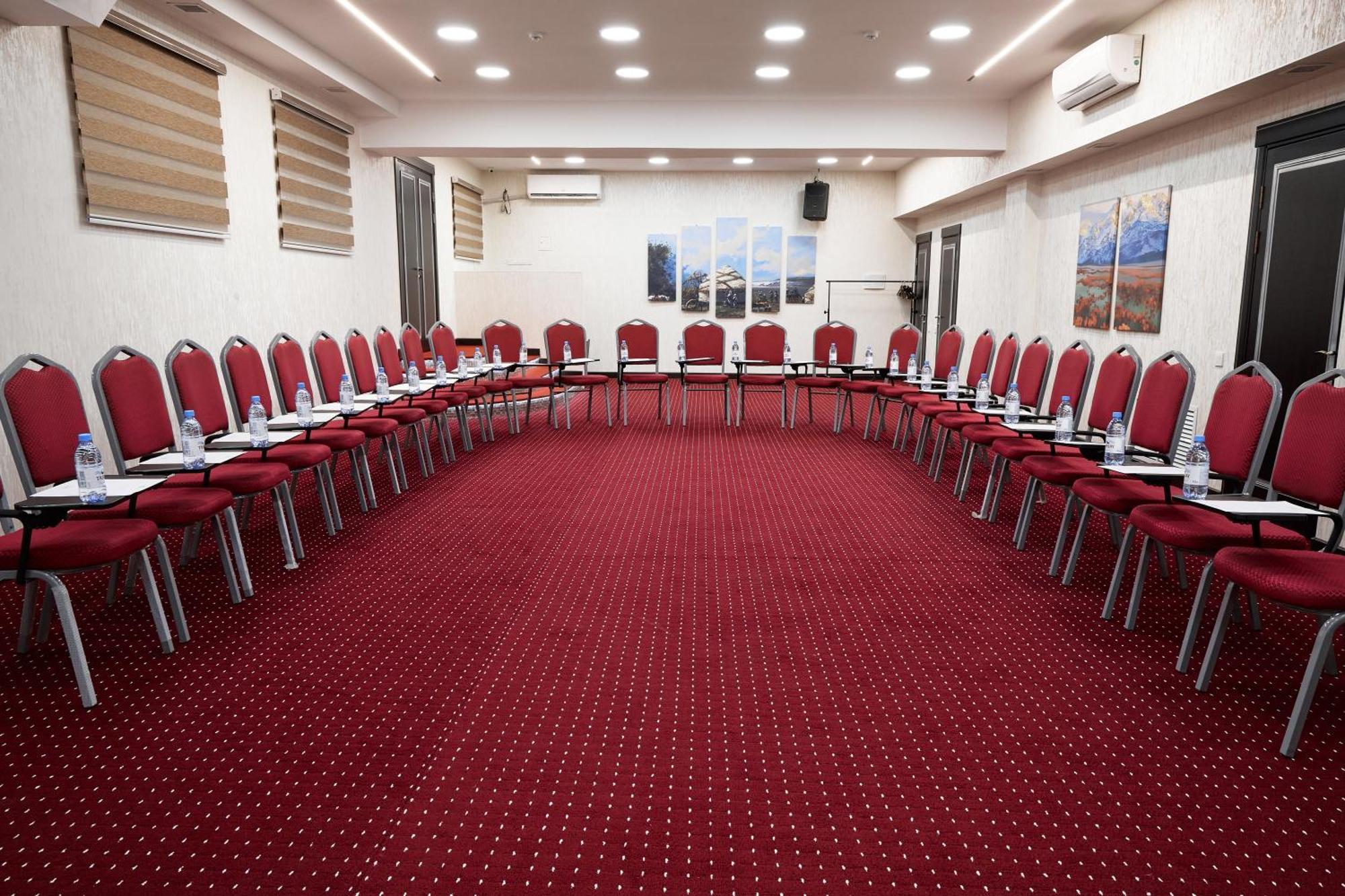 Megapolis Hotel שימקנט מראה חיצוני תמונה