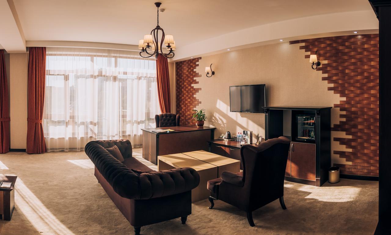 Megapolis Hotel שימקנט מראה חיצוני תמונה