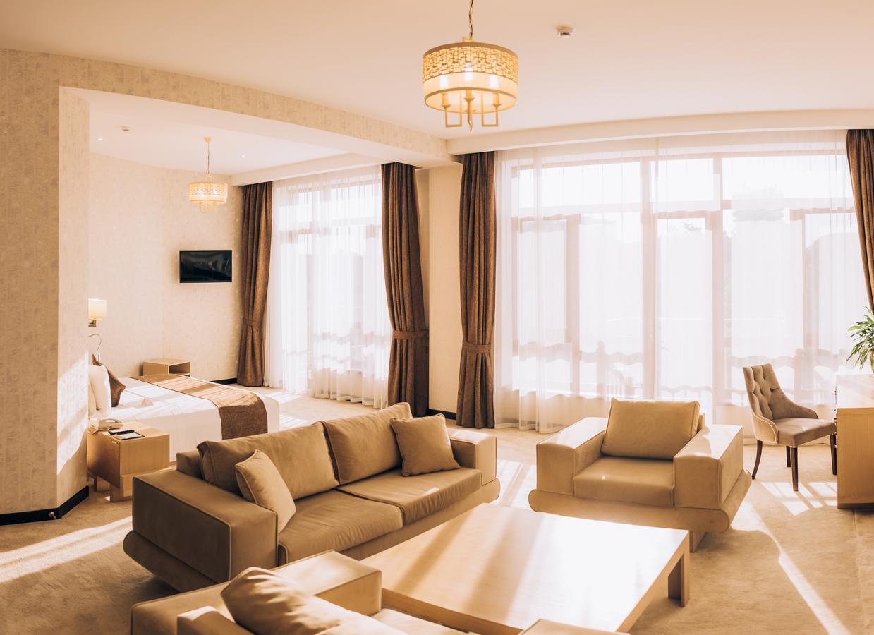 Megapolis Hotel שימקנט מראה חיצוני תמונה