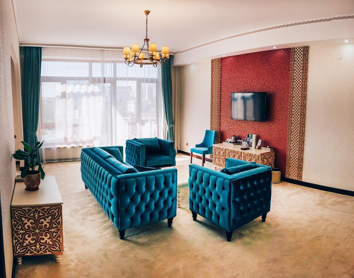 Megapolis Hotel שימקנט מראה חיצוני תמונה