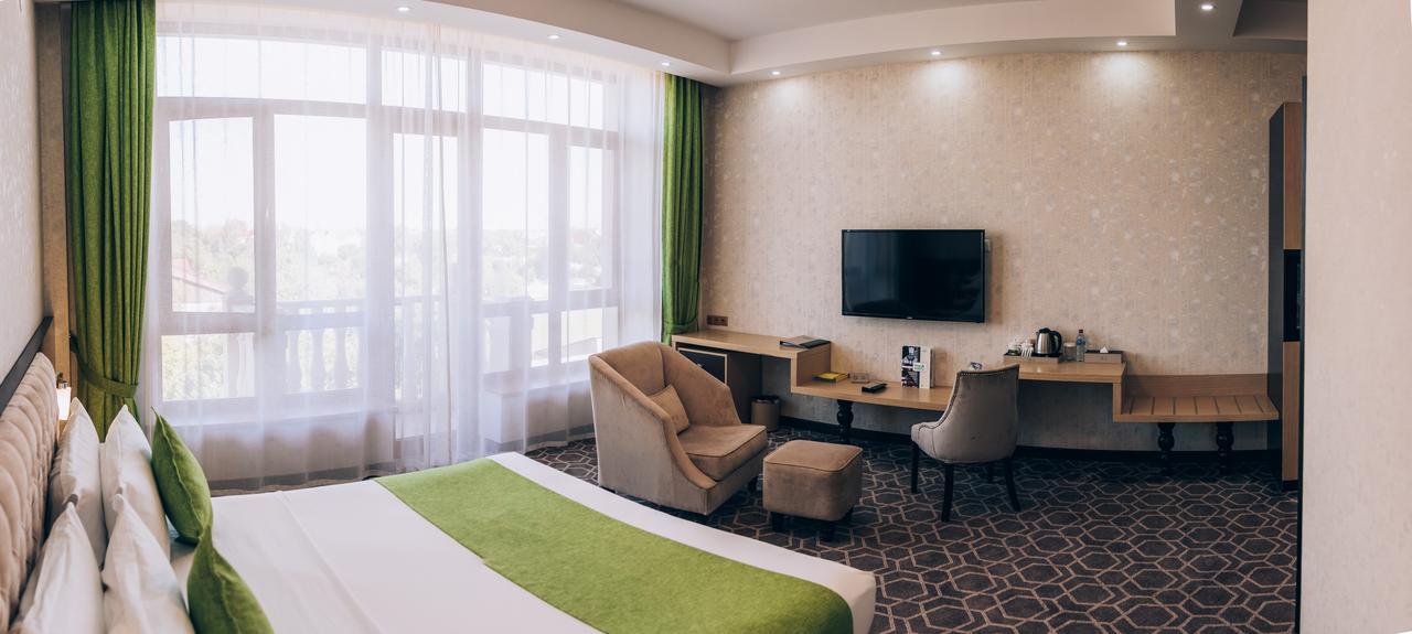 Megapolis Hotel שימקנט מראה חיצוני תמונה